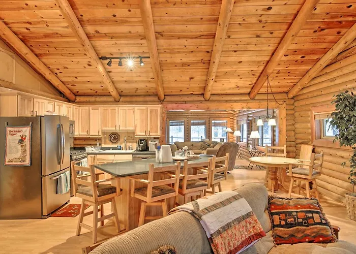 11 Mi To Rainbow Lake: Family W/ Large Yard