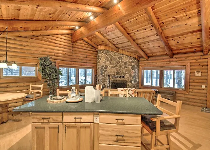 Holiday home 11 Mi To Rainbow Lake: Family W/ Large Yard Indian Pine
