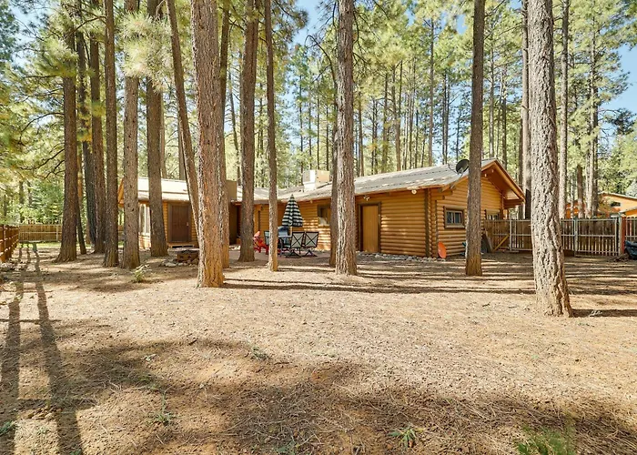 Holiday home 11 Mi To Rainbow Lake: Family W/ Large Yard